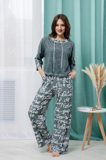 Костюм женский