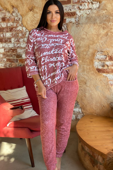 Костюм женский