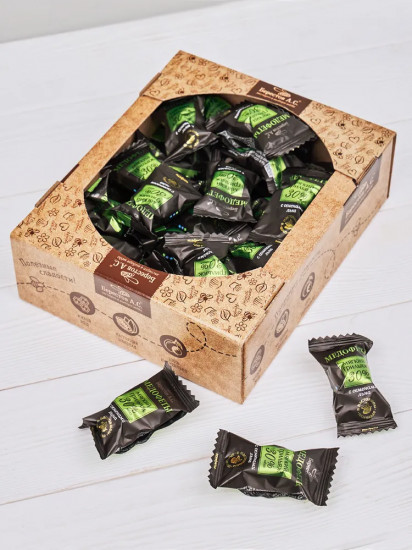 Мягкий грильяж с арахисом, семенами льна и подсолнечника, цукатами апельсина и медом «Медофеты»