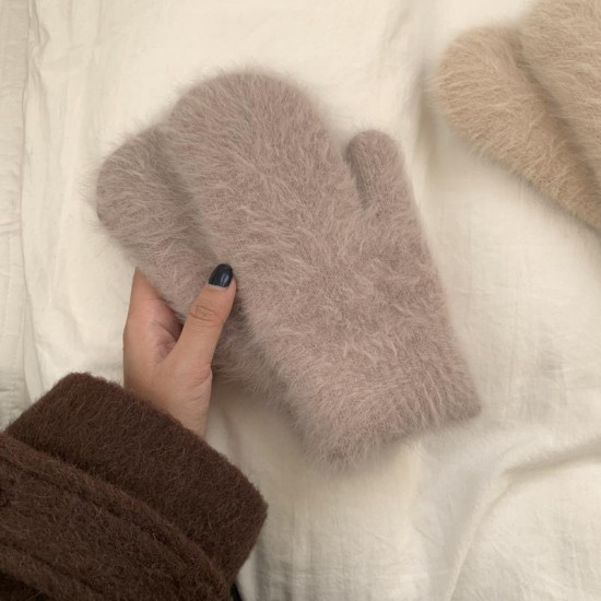 Варежки женские