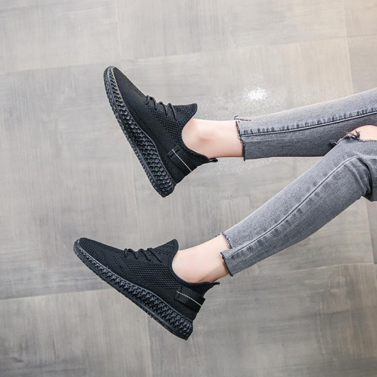 Кроссовки женские