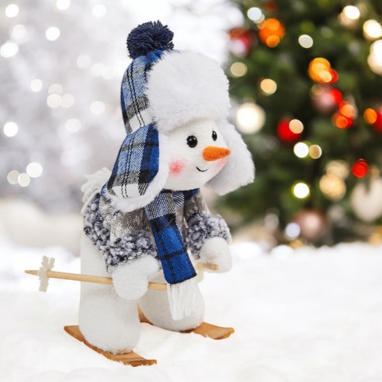 Новогодняя мягкая игрушка «Снеговик на лыжах»