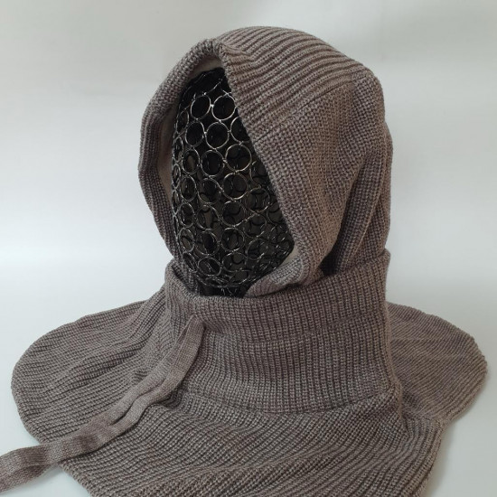 Капор вязаный женский зимний