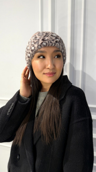 Шапка женская с леопардовым принтом