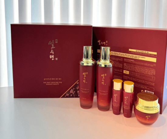 Омолаживающий набор уходовых средств для лица «Moisturizing And Lifting Skin Care»