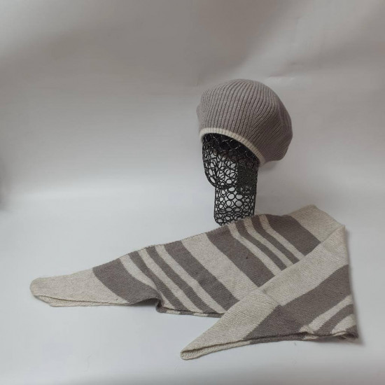 Комплект женский с беретом и бактусом