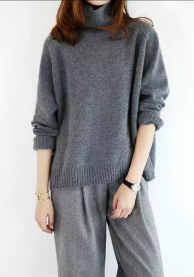 Свитер женский