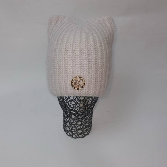 Шапка двойной вязки с декором «Персик»