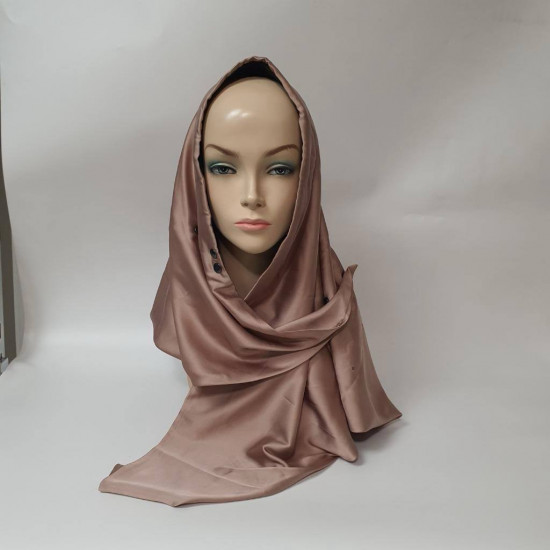 Бактус с глянцевой поверхностью и заклепками на флисе «Fashion»