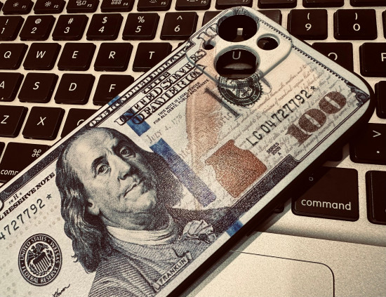 Чехол на iPhone 15 «Доллар»