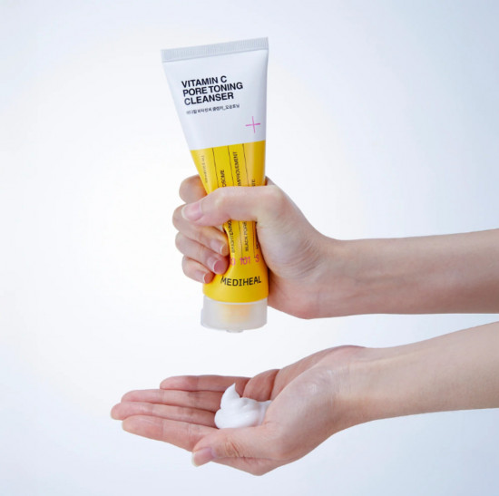 Очищающая пенка для сияния и сужения пор с витамином С «Vitamin C Pore Toning Cleanser»
