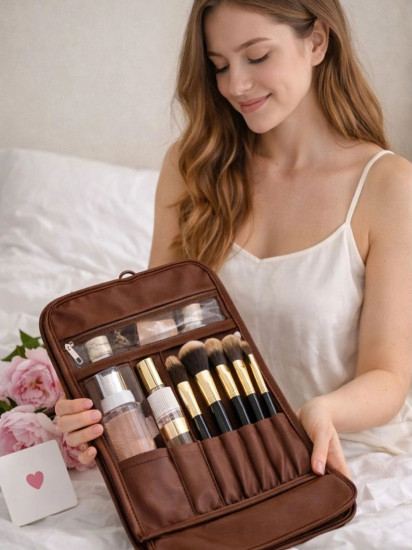 Косметичка профессиональная с отделениями