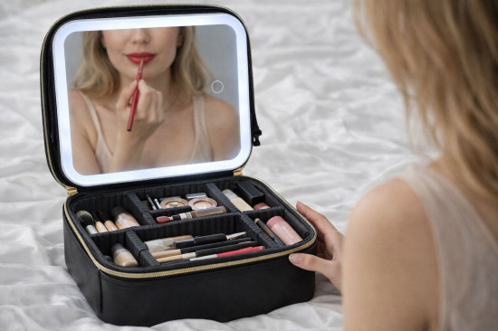 Косметичка с LED-зеркалом