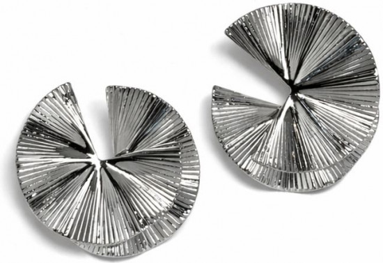 Серьги-гвоздики золотистые фактурные, без вставок