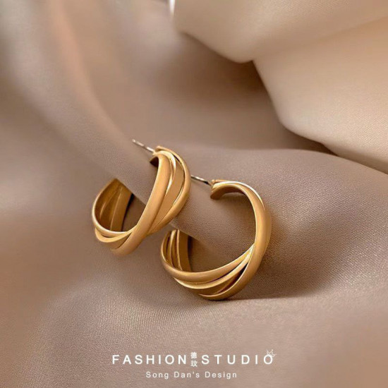 Серьги-кольца с многослойным дизайном