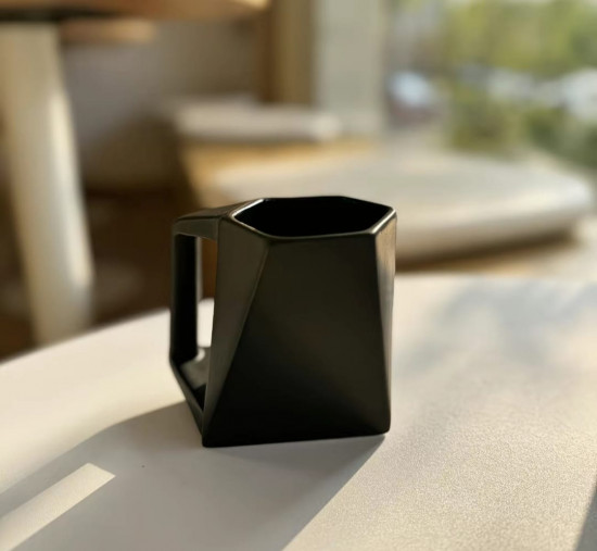 Кружка геометрическая