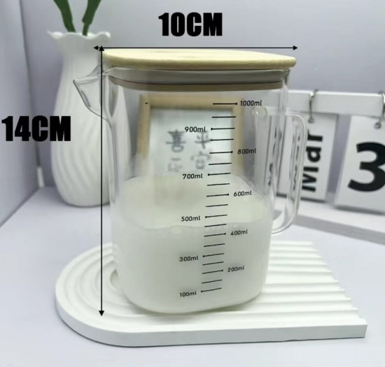 Стеклянный мерный кувшин с крышкой