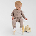 коричневый