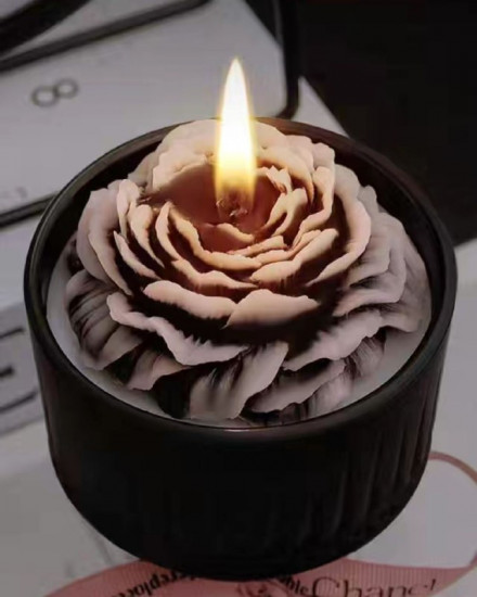 Ароматическая свеча «Камелия»