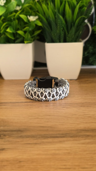 Браслет из паракорда