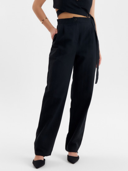 Брюки женские с защипами