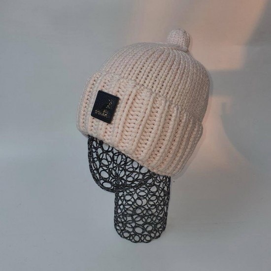 Шапка женская с пипкой по голове и отворотом
