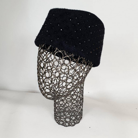 Пилотка женская со стразами