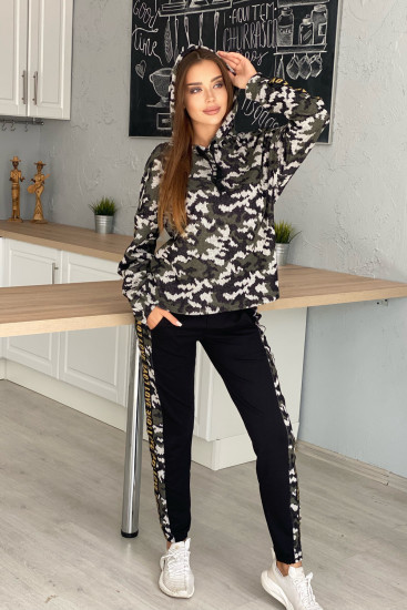 Костюм женский