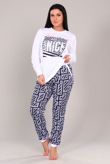 Костюм женский