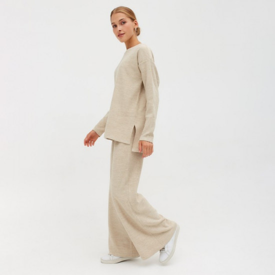 Костюм женский