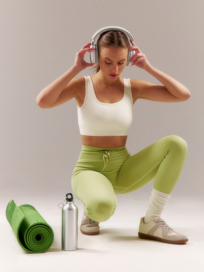 Топ спортивный женский