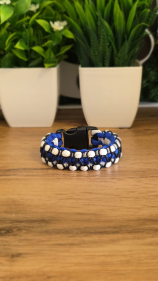 Браслет из паракорда