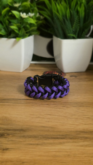 Браслет из паракорда