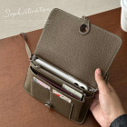 коричневый