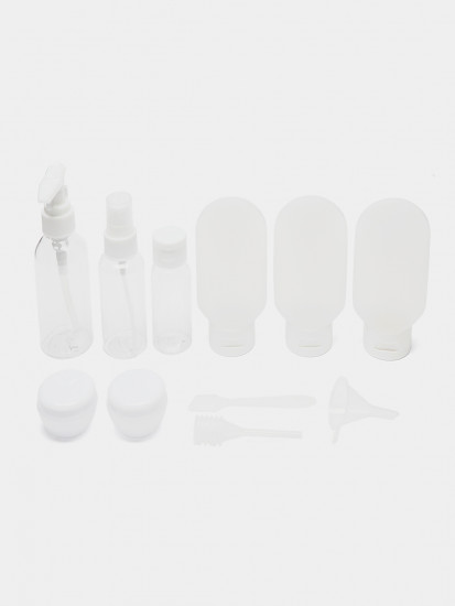 Дорожный набор флаконов в косметичке