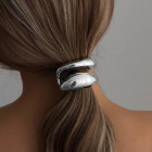 серебристая