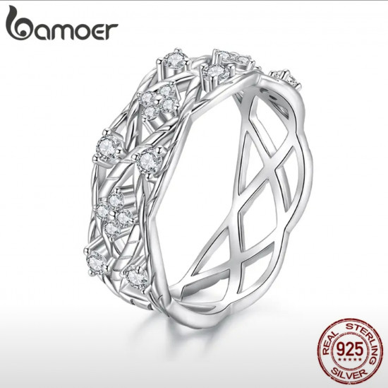 Кольцо с муассанитом «Lucky Clover»