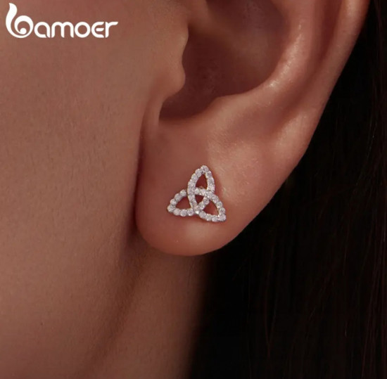 Серьги-гвоздики с фианитами