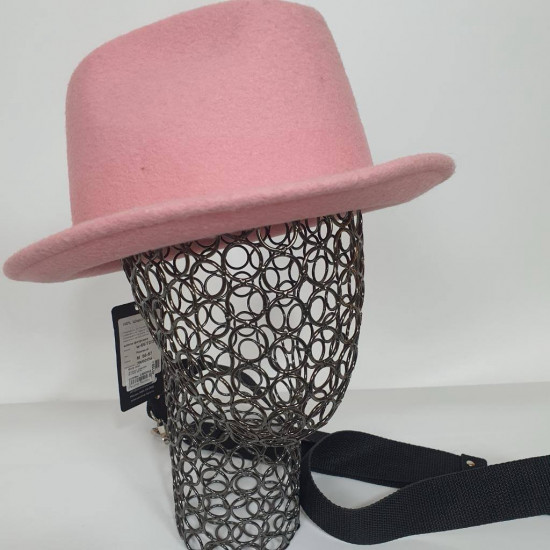 Шляпа женская с малыми полями и ремнем