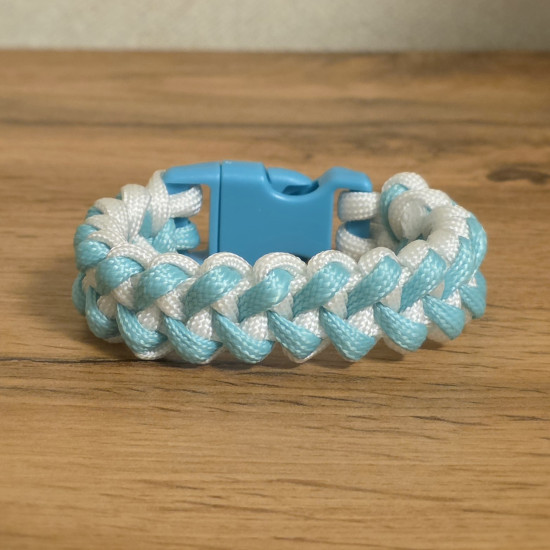 Браслет из паракорда