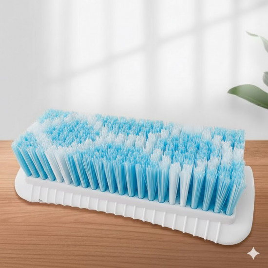 Щетка для стирки и чистки одежды и ковров с плотной гибкой щетиной