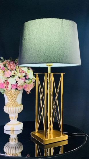 Лампа настольная