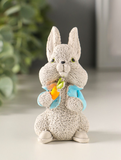 Фигурка «Кролик с морковкой»