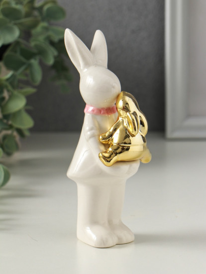 Фигурка «Зайка белая с золотым зайчонком»
