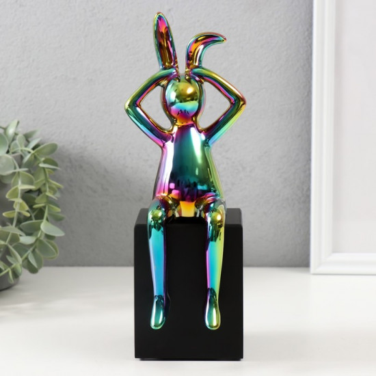 Фигурка «Кролик держит ушки»