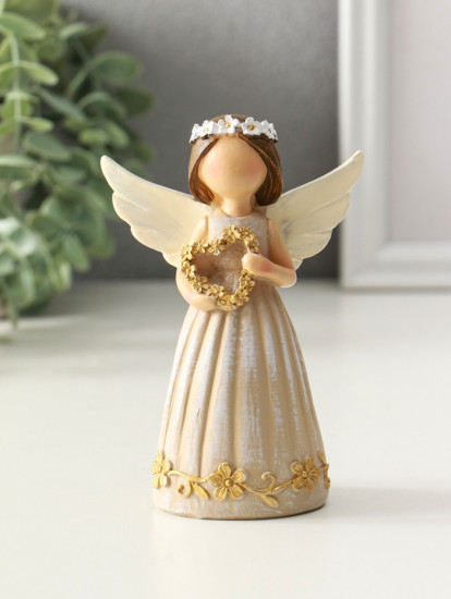 Фигурка «Девочка-ангел с венком-сердце»