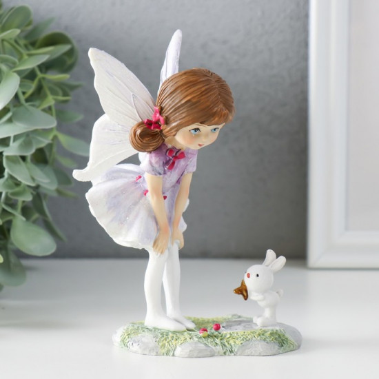 Фигурка «Девочка-бабочка с зайчиком на полянке»