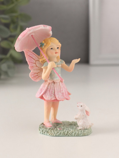 Фигурка «Девочка-фея под зонтиком с кроликом»