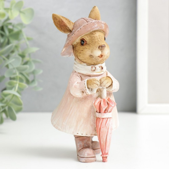 Фигурка «Зайка в шляпке и дождевике с зонтом»