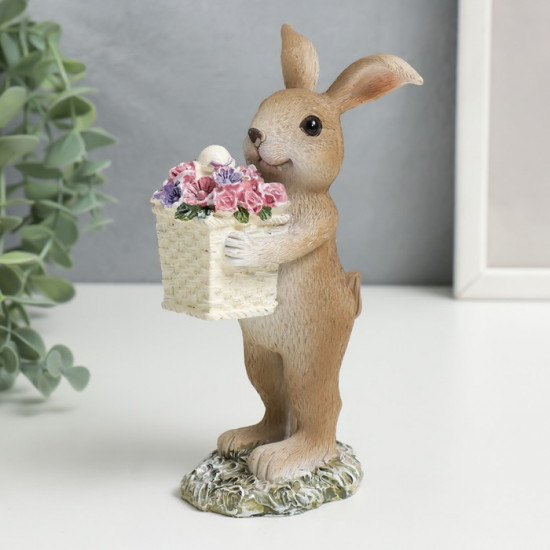 Фигурка «Зайчик с корзиной цветов»